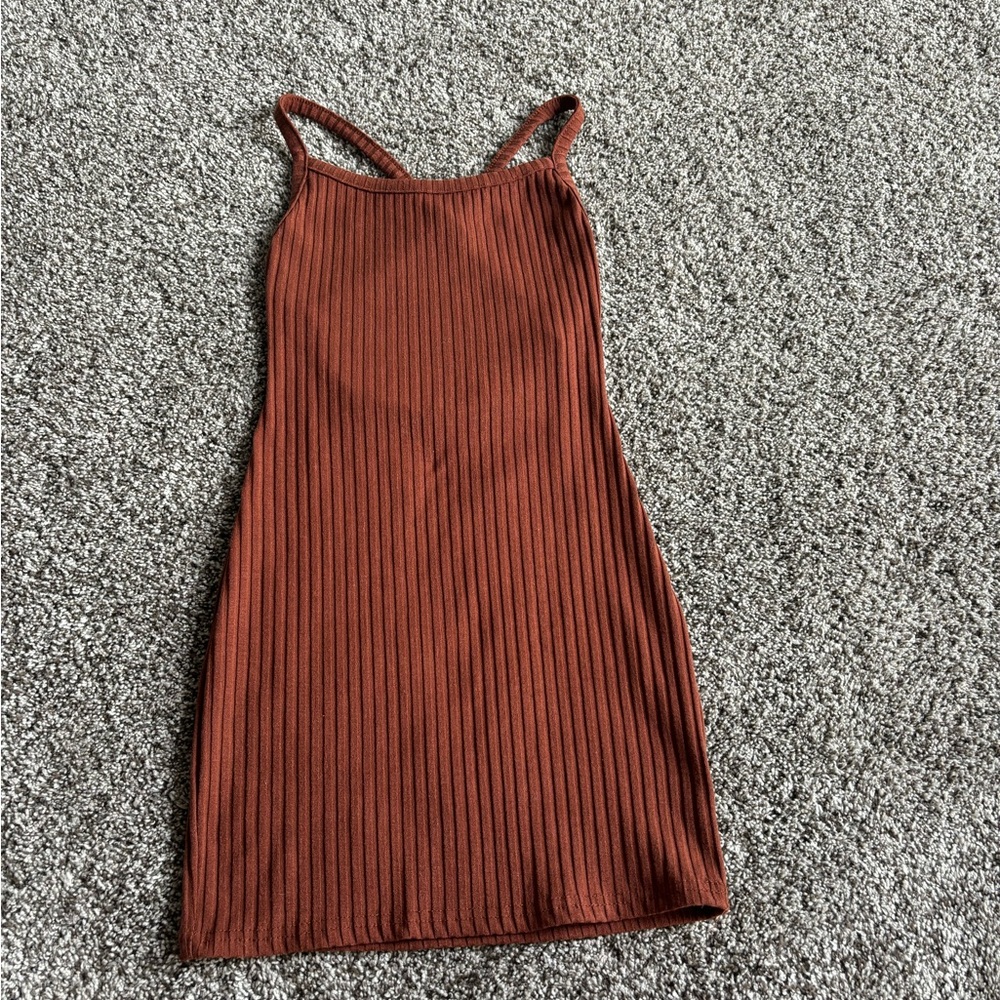 Elegant Brown Ribbed Dress